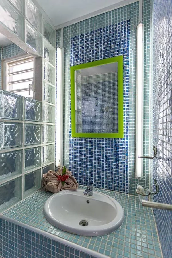 Villa Élégante: Sainte-Rose Seaview Retreat 0*,  Guadeloupe